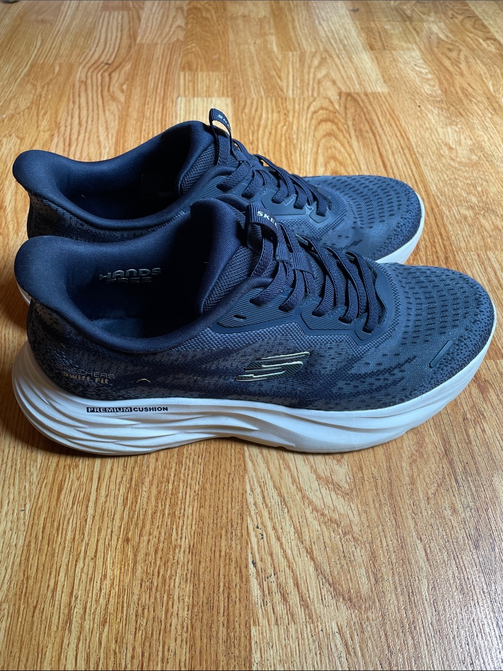 Skechers Men's Hands Free Skech-Edge Swift Fit
